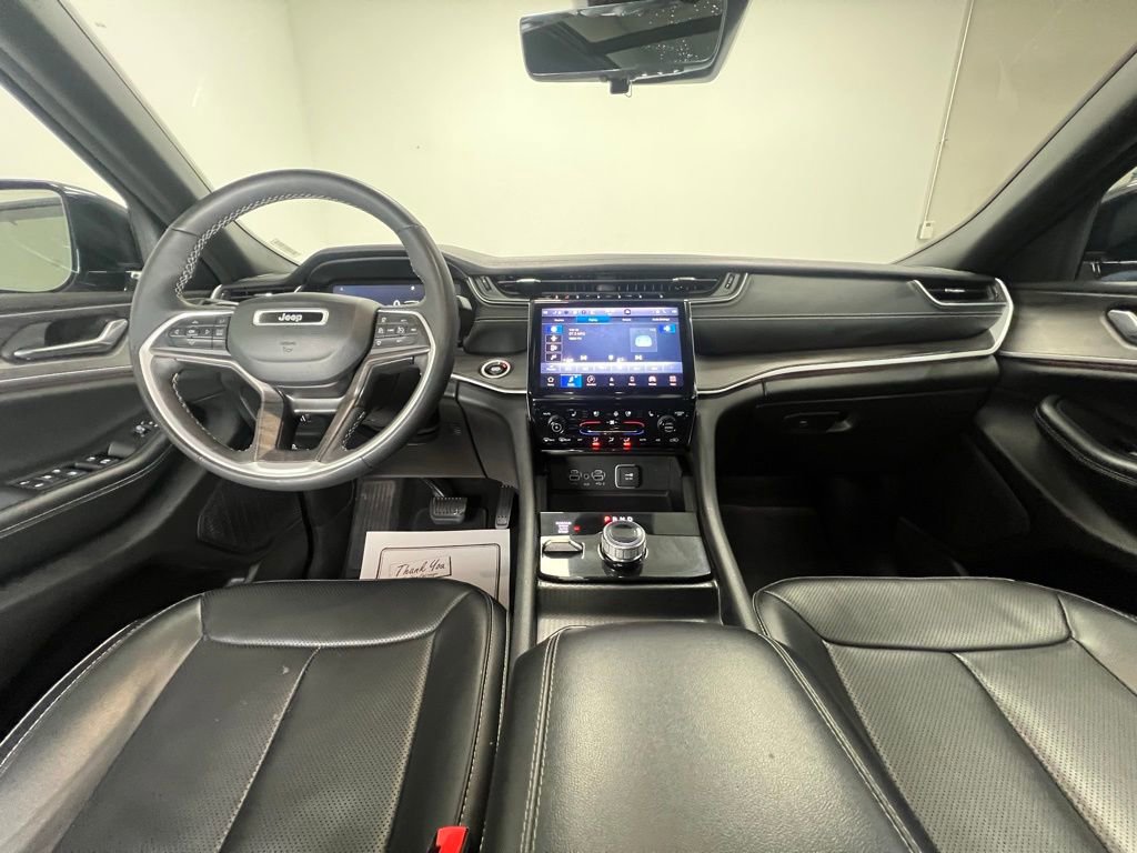 Used 2024 Jeep Grand Cherokee L Limited w/ Luxury Tech Group II image 12