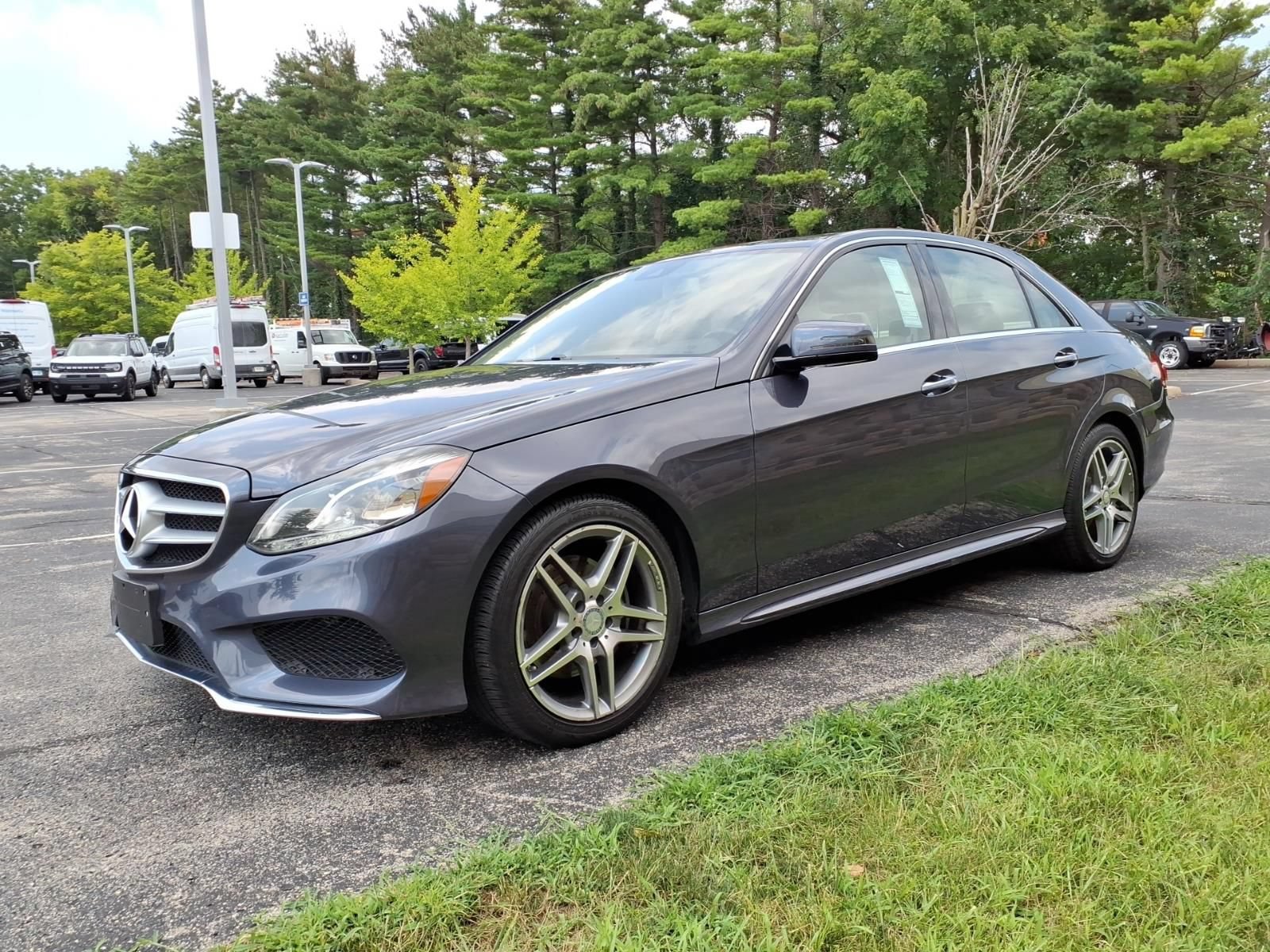 Used 2014 Mercedes-Benz E 350 4MATIC Sedan image 5