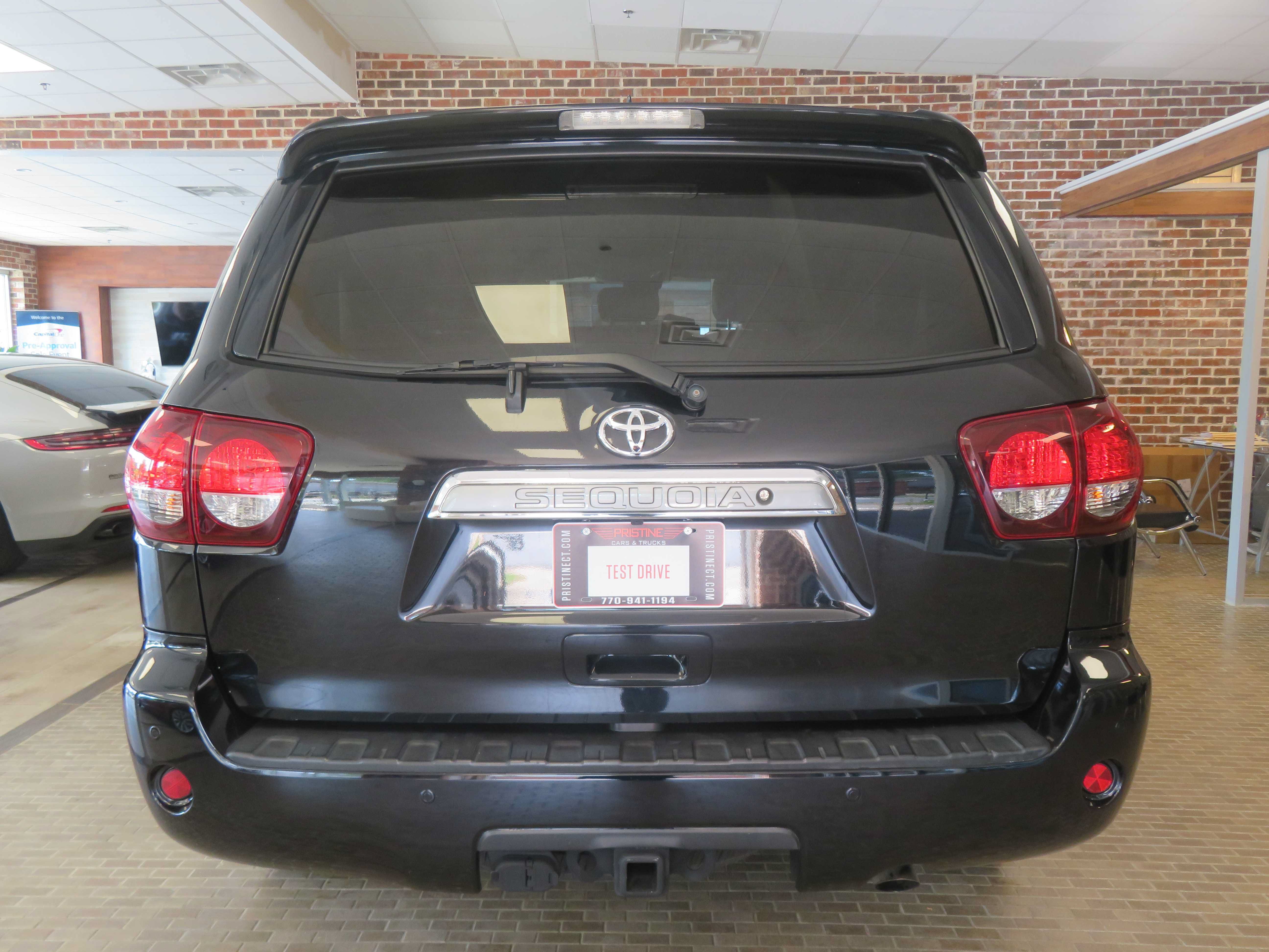 Used 2018 Toyota Sequoia Limited w/ Safety & Convenience Package AWD/4WD image 82