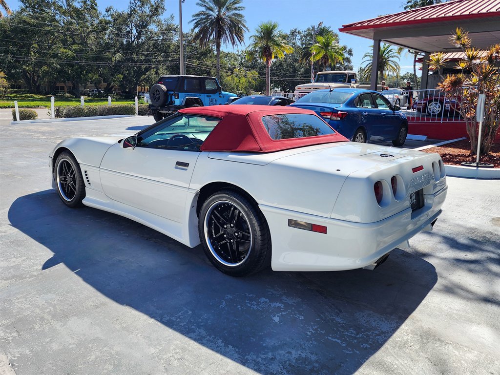 Used 1995 Chevrolet Corvette Convertible image 14