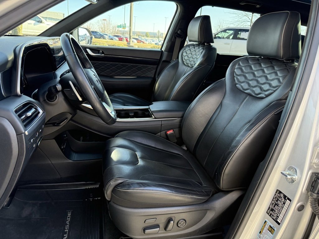 Used 2022 Hyundai Palisade Calligraphy image 25