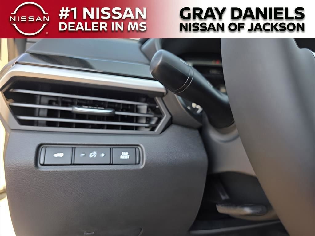 New 2025 Nissan Altima 2.5 SR w/ SR Premium Package image 16