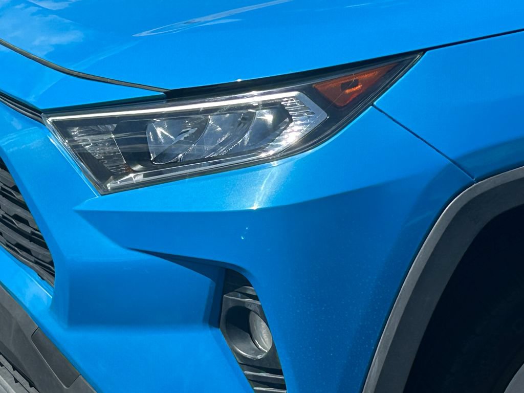 Used 2021 Toyota RAV4 XLE AWD/4WD image 11