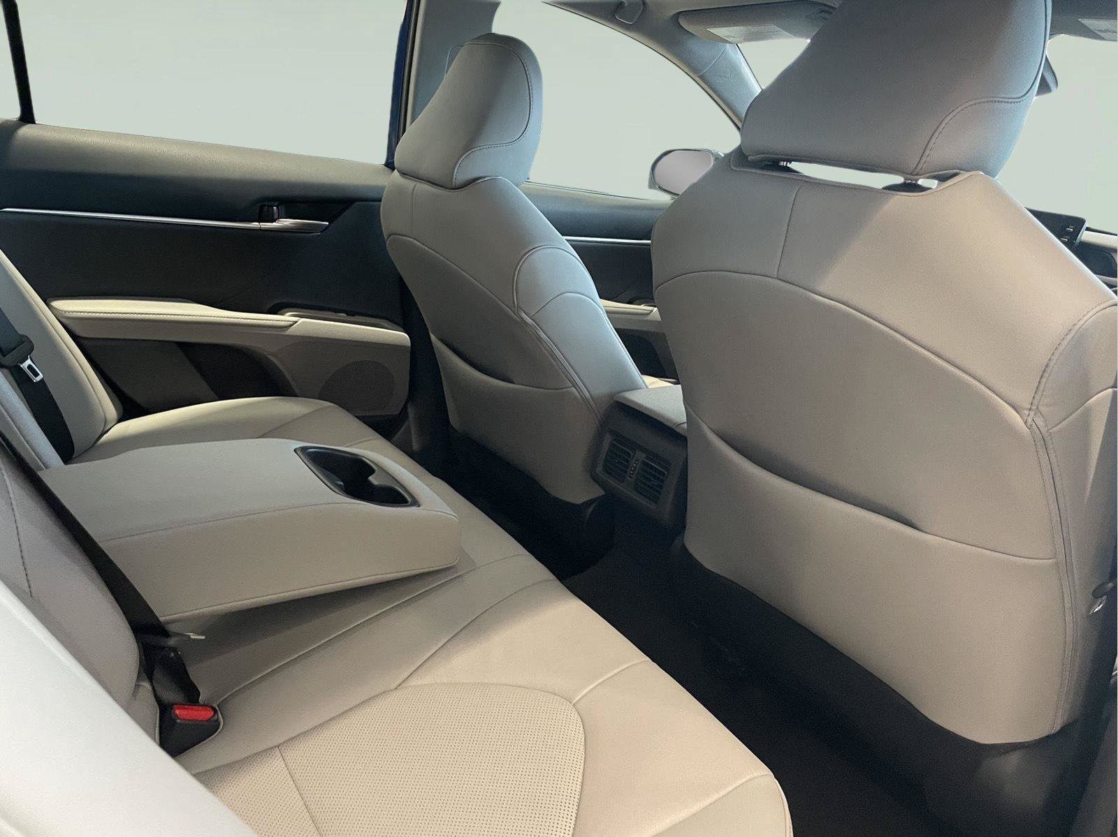 Used 2023 Toyota Camry XLE w/ Navigation Package FWD image 23