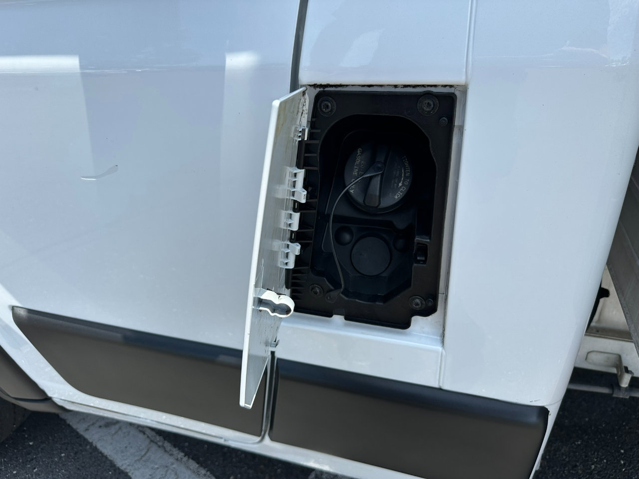 Used 2018 RAM ProMaster 3500 w/ Interior Convenience Group image 7