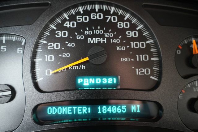 Used 2005 GMC Yukon XL 2500 SLT w/ SLT Preferred Equipment Group image 26