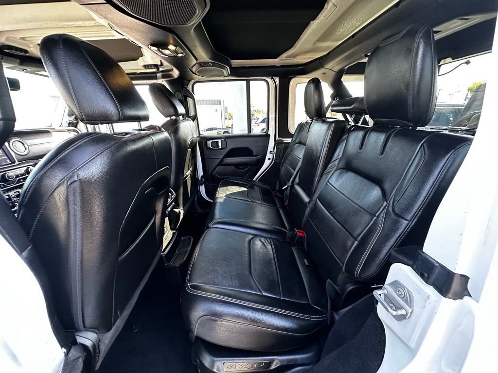 Used 2023 Jeep Wrangler Unlimited Sahara w/ Cold Weather Group AWD/4WD image 20