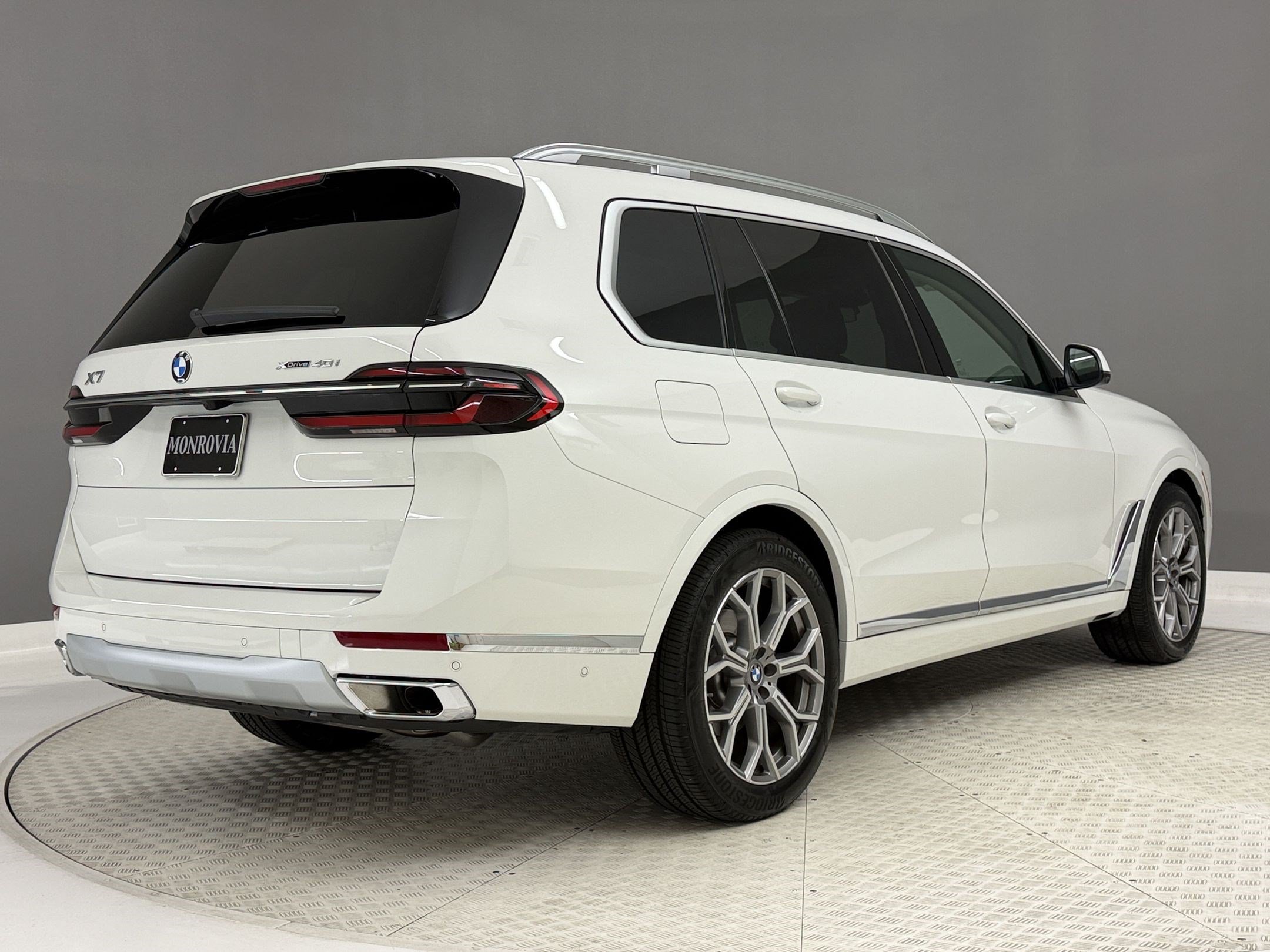 Used 2026 BMW X7 xDrive40i AWD/4WD image 9