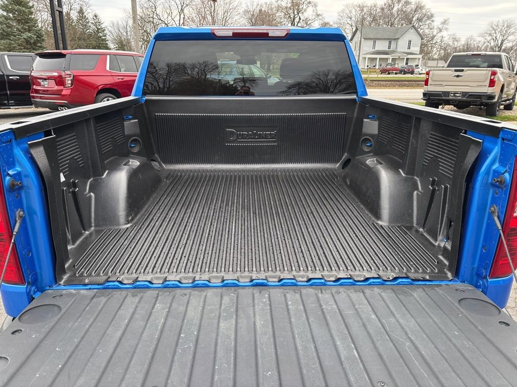 Used 2025 Chevrolet Silverado 1500 LT image 9