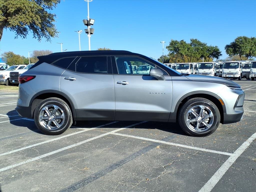 New 2026 Chevrolet Blazer LT w/ Convenience Package image 3