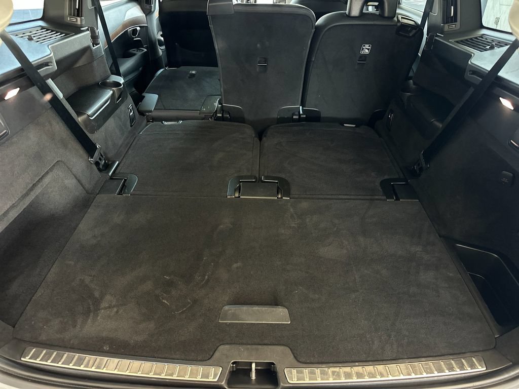 Certified 2024 Volvo XC90 T8 Plus AWD/4WD image 15
