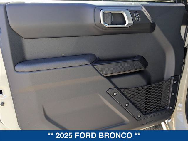 New 2025 Ford Bronco Badlands AWD/4WD image 9