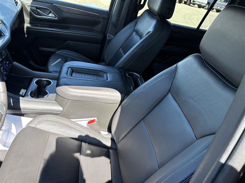 Used 2022 Chevrolet Suburban Z71 w/ Luxury Package AWD/4WD image 8