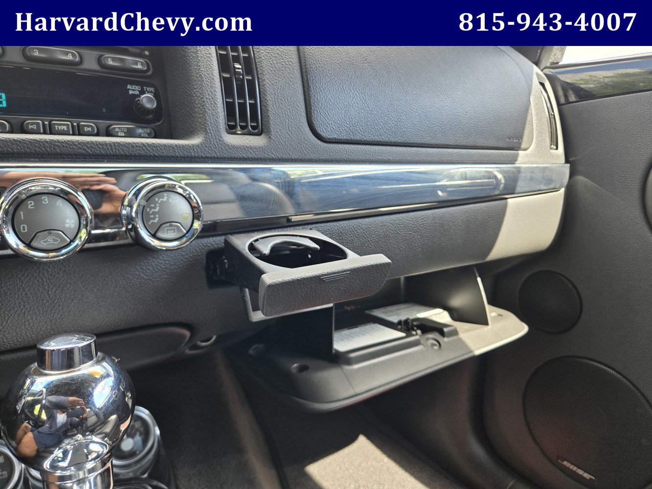 Used 2006 Chevrolet SSR w/ Preferred Equipment Group RWD image 13