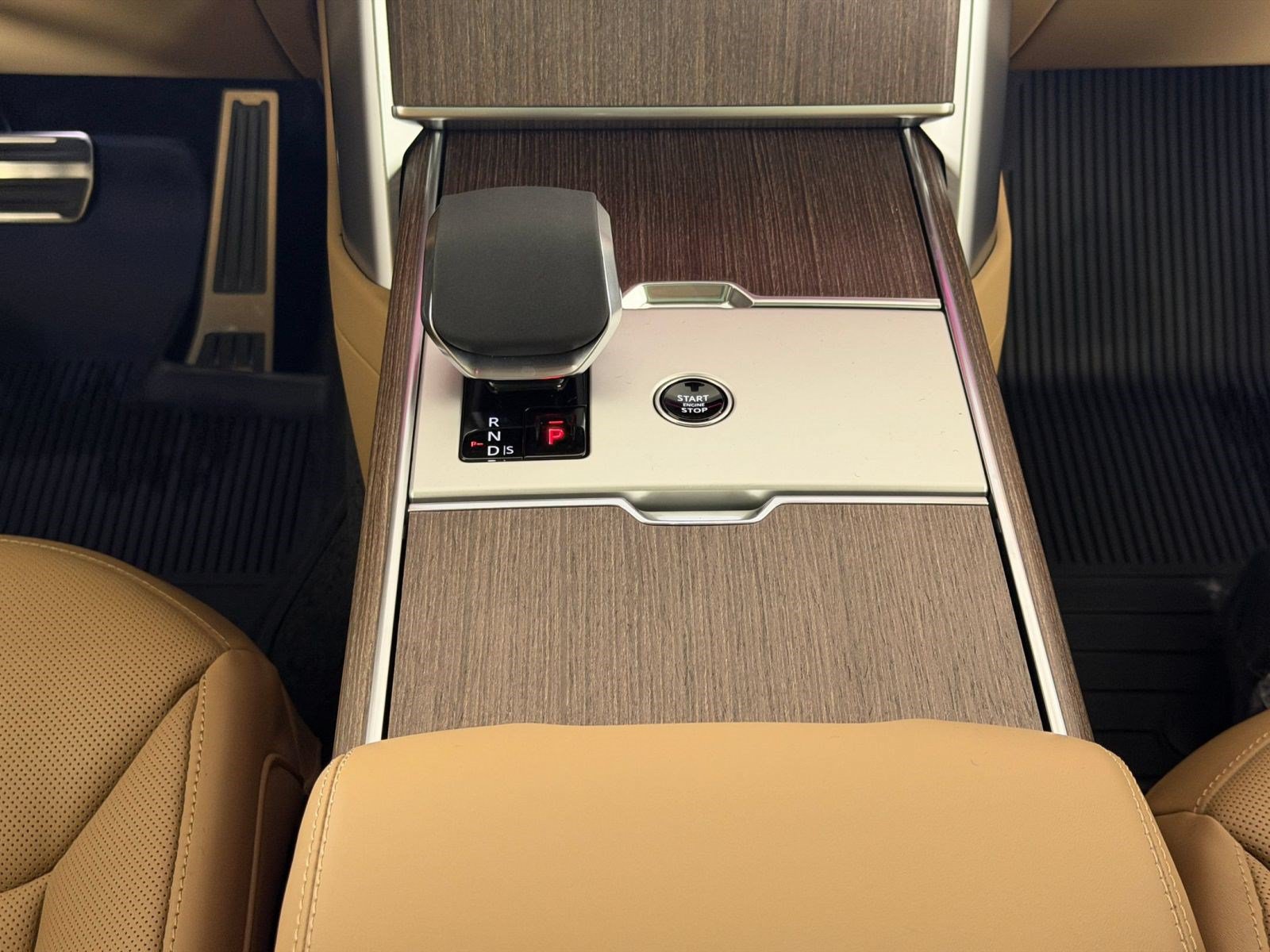 New 2026 Land Rover Range Rover SE AWD/4WD image 15