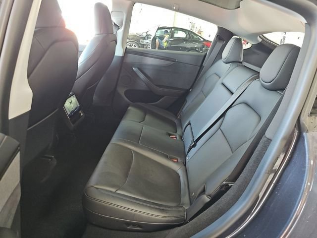 Used 2026 Tesla Model Y AWD image 9