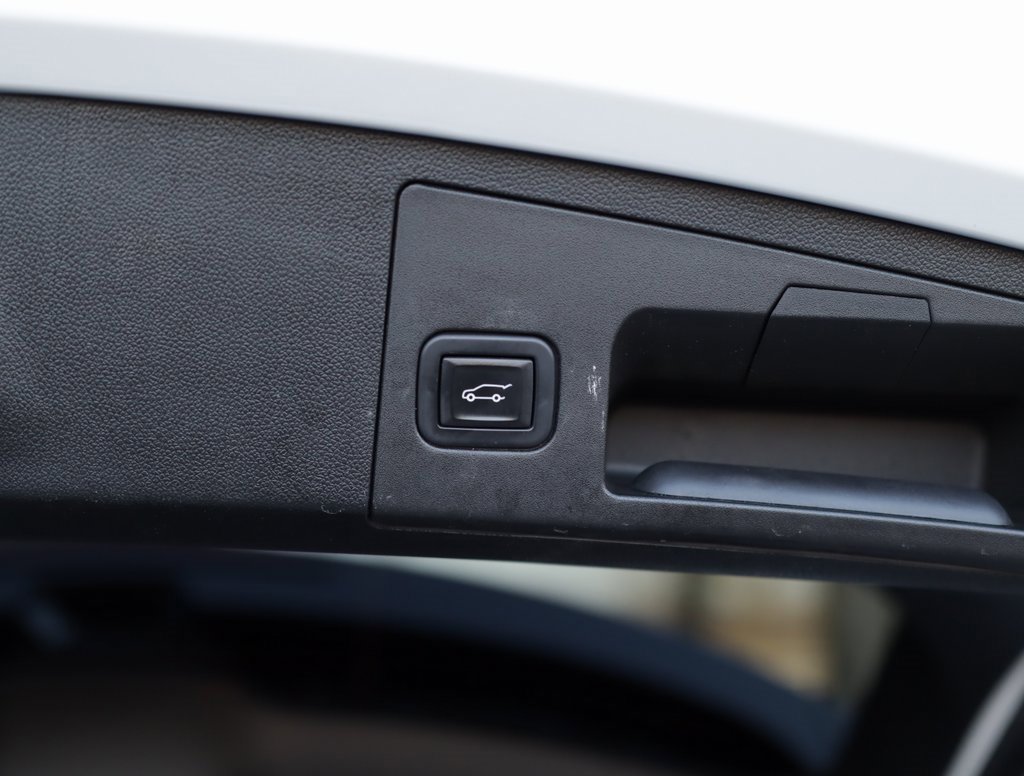 Used 2023 Cadillac XT4 Sport image 29