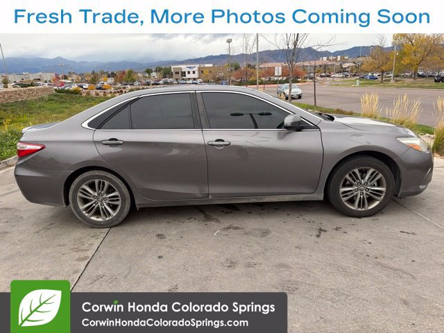 Used 2017 Toyota Camry SE FWD image 2
