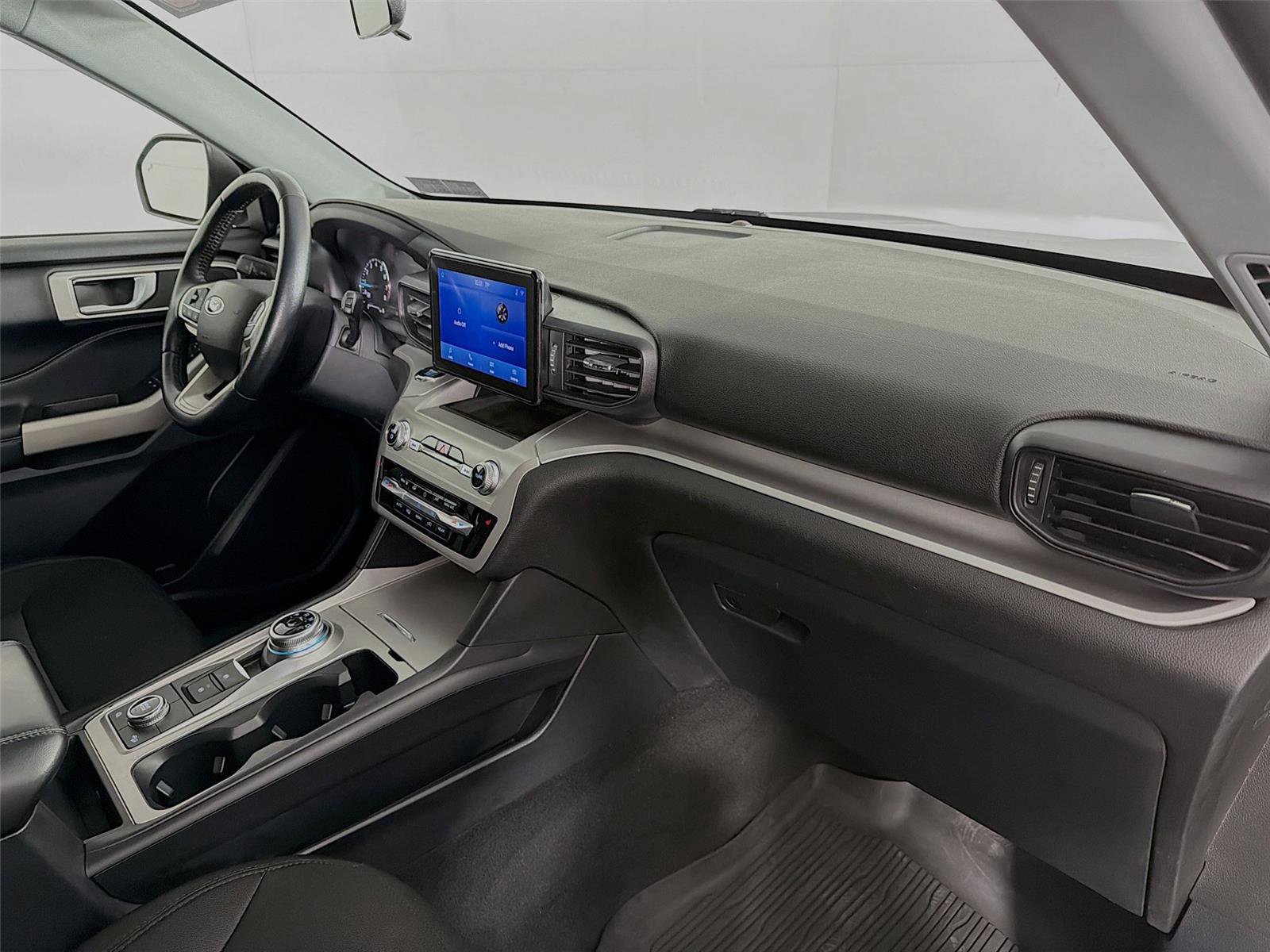Used 2022 Ford Explorer XLT AWD/4WD image 29