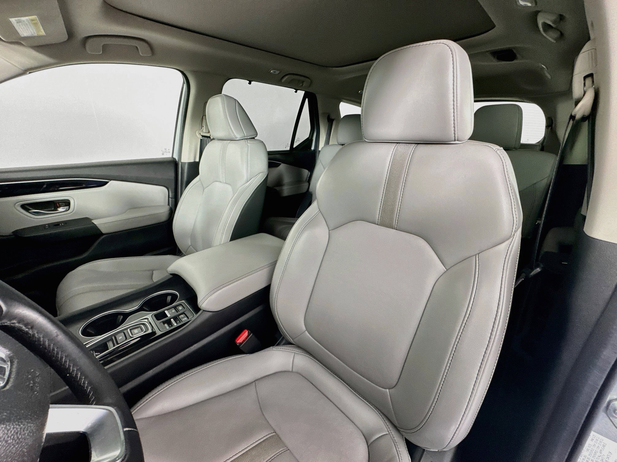 Certified 2025 Honda Pilot Touring image 22