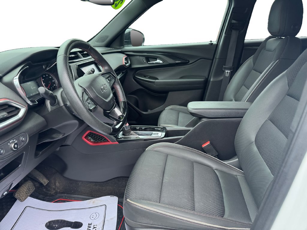 Used 2022 Chevrolet TrailBlazer RS w/ Sun and Liftgate Package AWD/4WD image 9