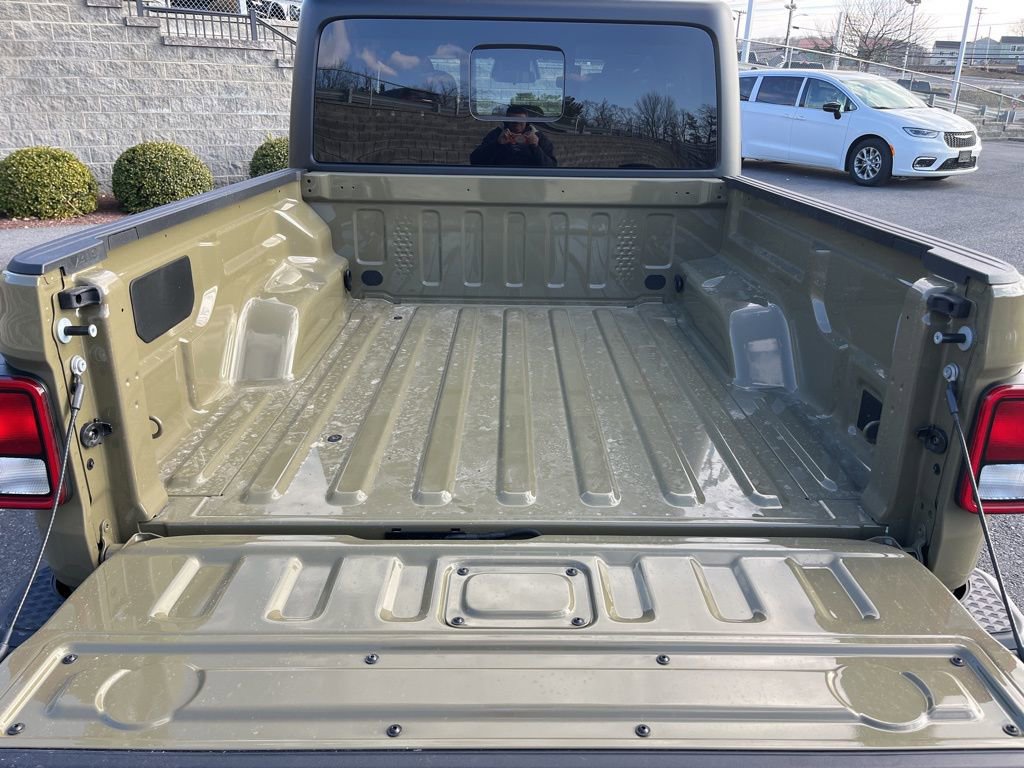 New 2026 Jeep Gladiator Sport image 14