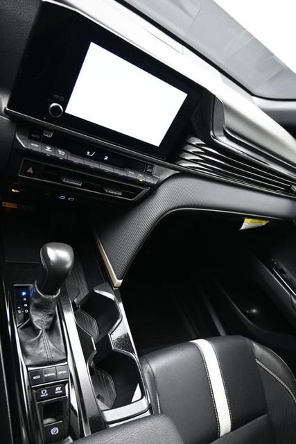 Used 2025 Toyota Camry SE FWD image 18