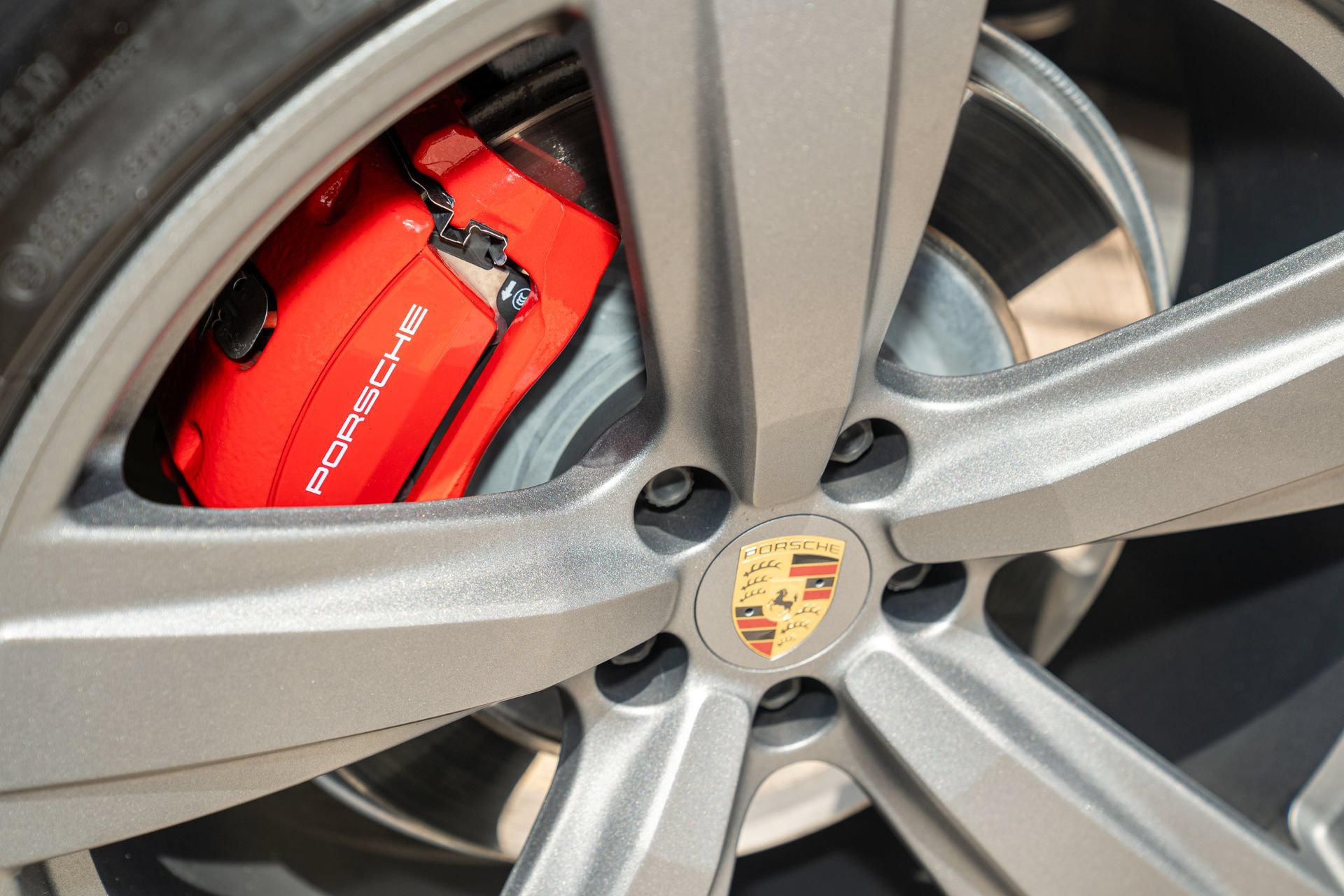 Used 2022 Porsche Macan GTS AWD/4WD image 44