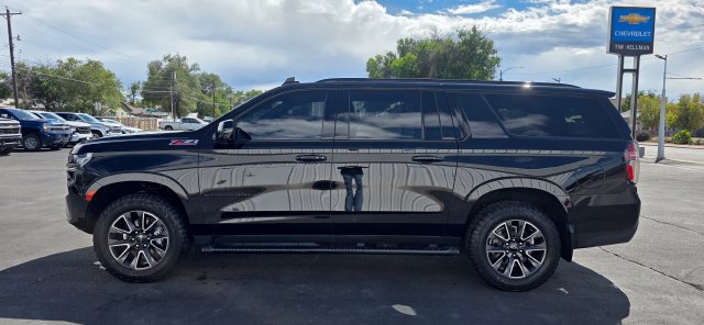 Used 2022 Chevrolet Suburban Z71 w/ Luxury Package AWD/4WD image 5