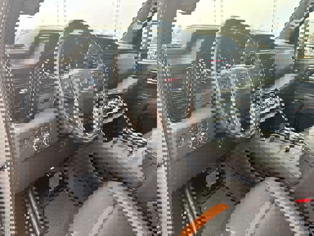 Used 2025 GMC Sierra 2500 AT4 image 11