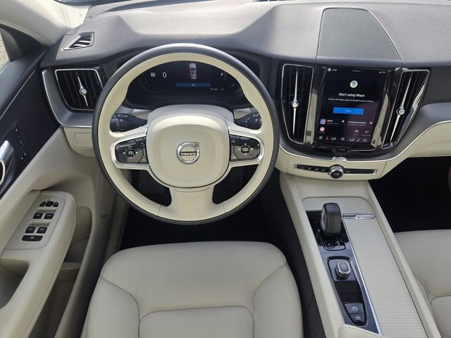 Used 2024 Volvo XC60 B5 Core image 18