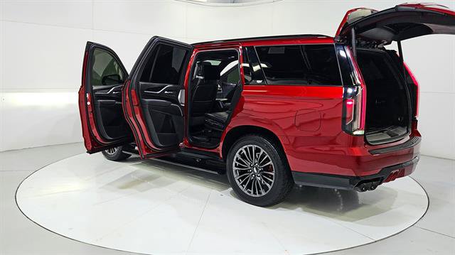 Used 2023 Cadillac Escalade V AWD/4WD image 12