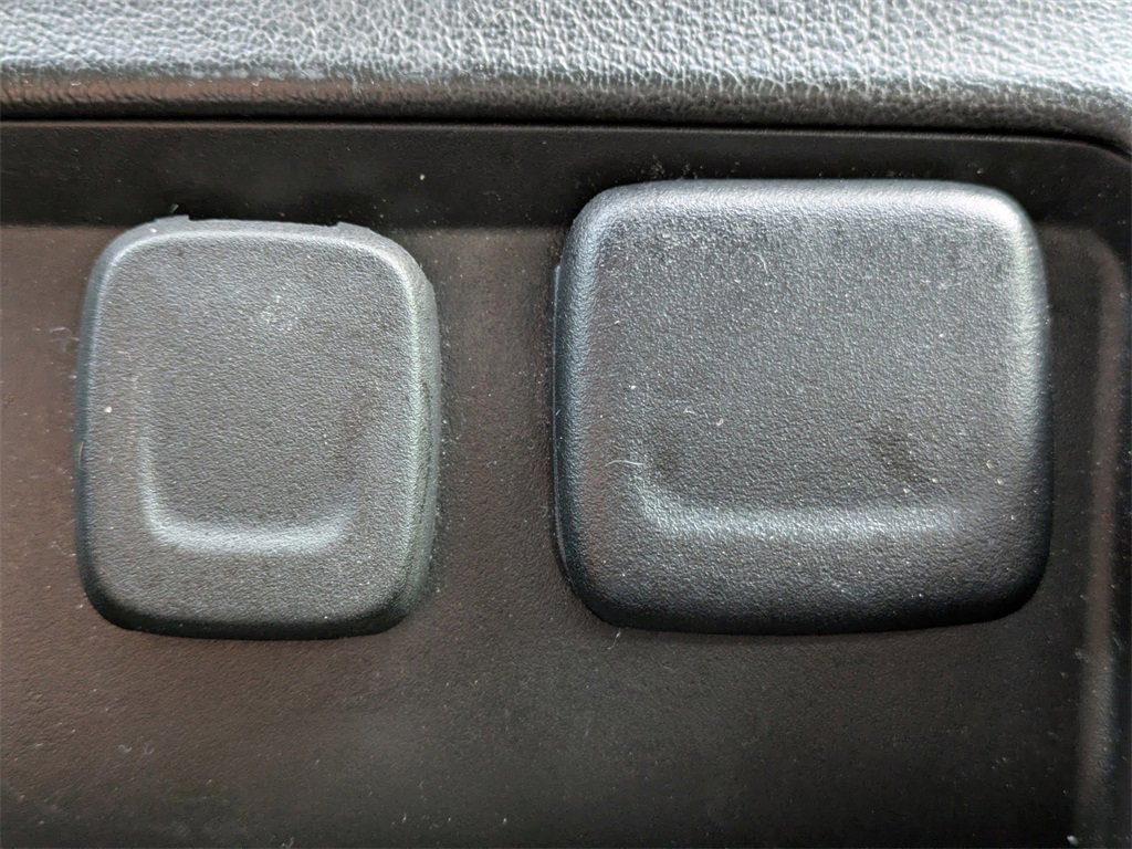 Used 2019 GMC Yukon SLE w/ Convenience Package image 28