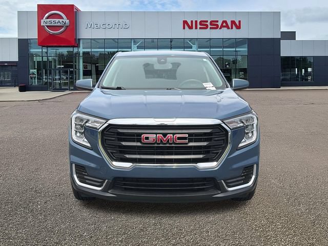 Used 2024 GMC Terrain SLE AWD/4WD image 2