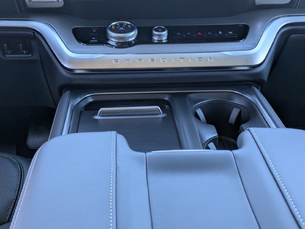New 2027 Ford Expedition Max Platinum w/ Driver's Package RWD image 26