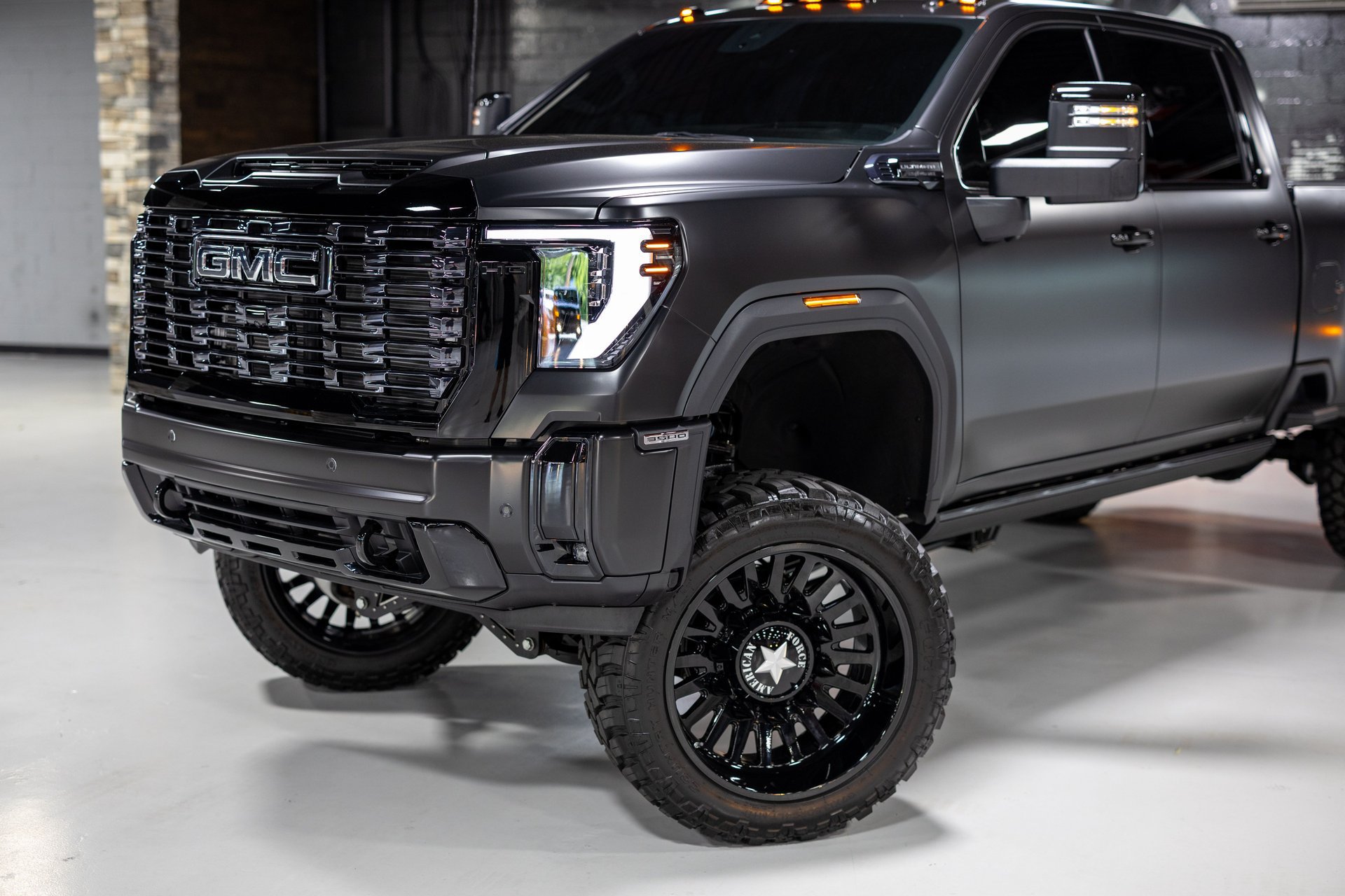 Used 2026 GMC Sierra 3500 Denali Ultimate AWD/4WD image 4