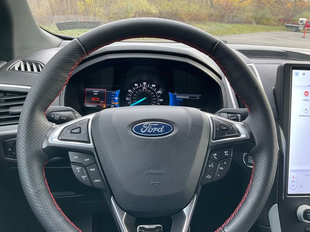 Used 2024 Ford Edge ST-Line image 7