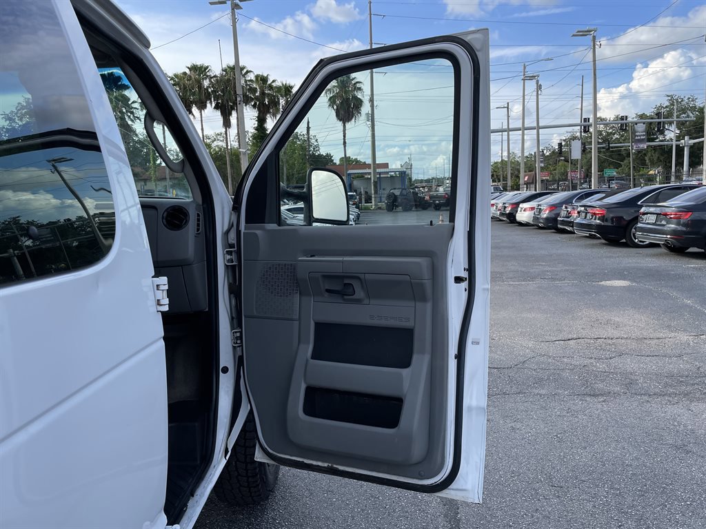 Used 2013 Ford E-350 and Econoline 350 XLT RWD image 30