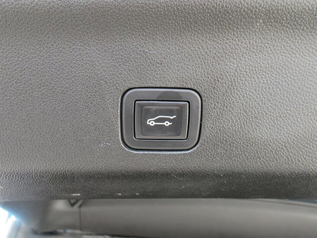 Used 2021 Chevrolet Suburban High Country image 11