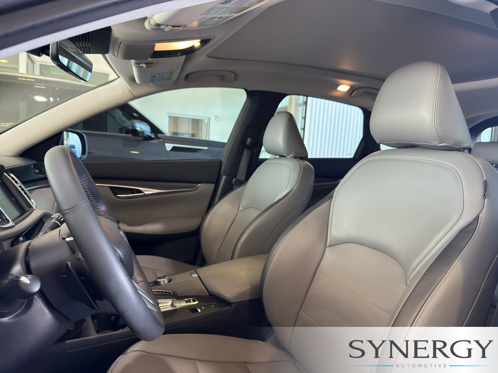 Certified 2023 INFINITI QX50 Luxe FWD image 25