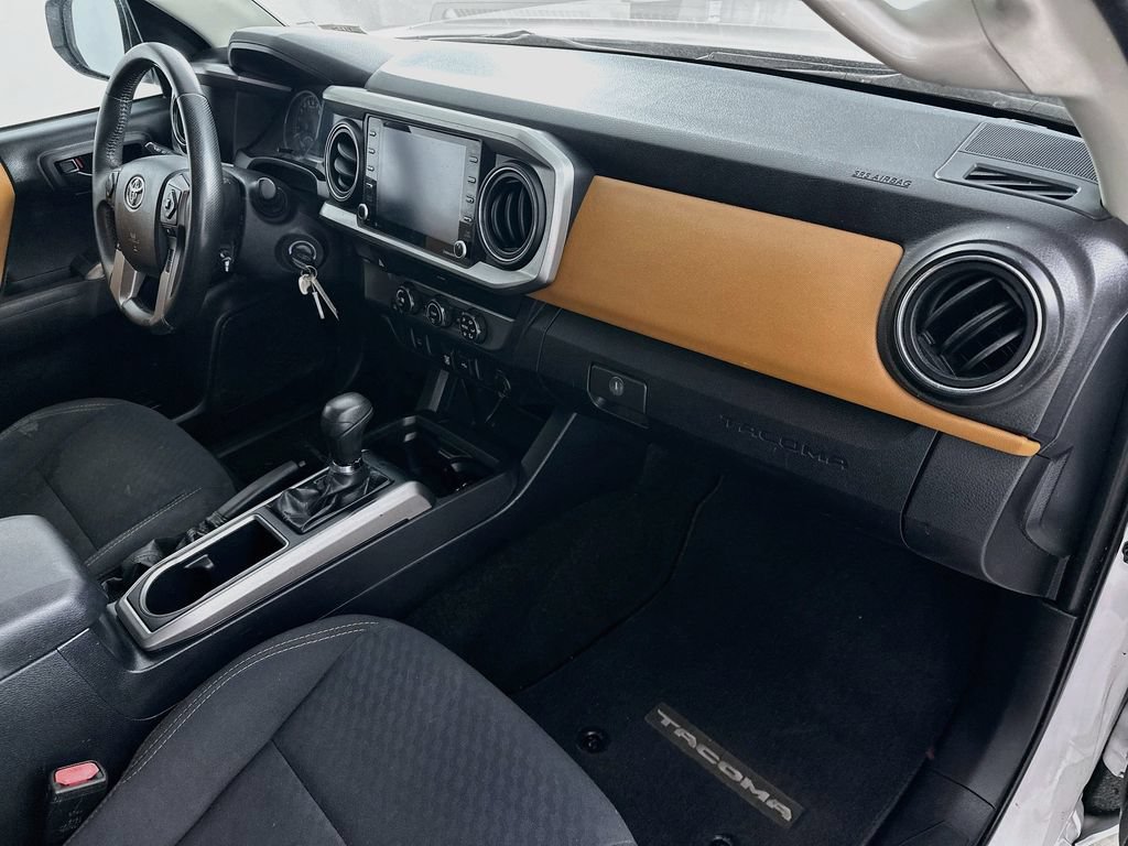 Used 2020 Toyota Tacoma SR5 RWD image 27