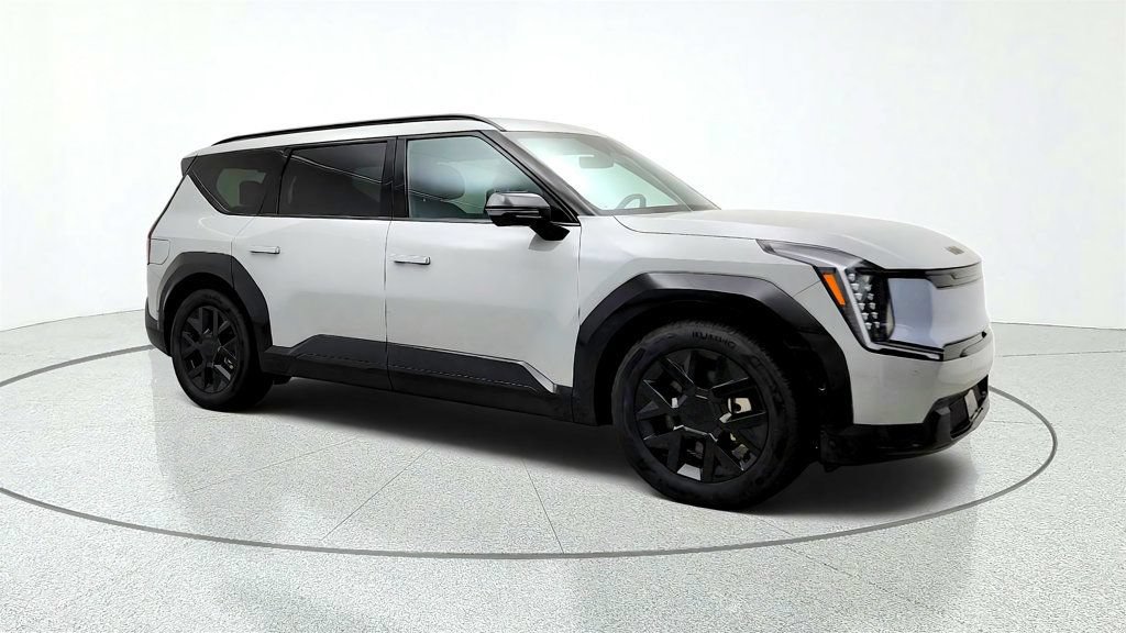 Used 2026 Kia EV9 Land w/ Nightfall Edition Package AWD/4WD image 3