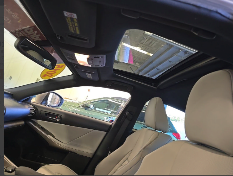 Used 2015 Lexus IS 350 w/ F-Sport Package RWD image 8