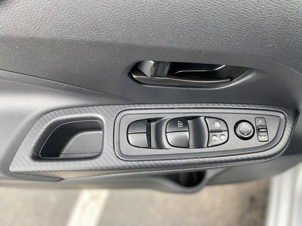 Used 2024 Nissan Versa S w/ Trunk Package image 20