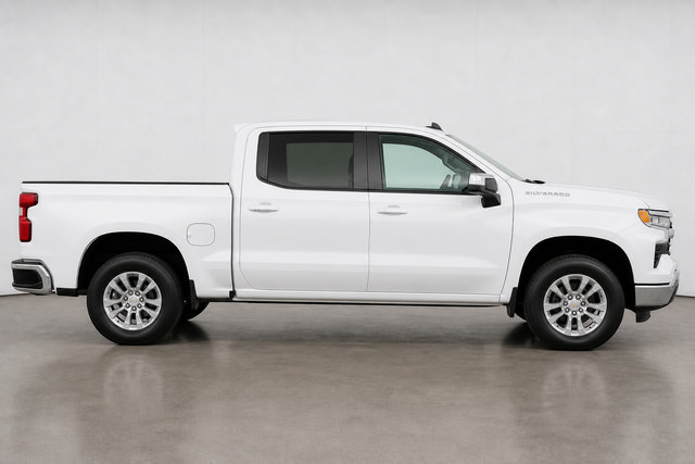 Used 2024 Chevrolet Silverado 1500 LT w/ Convenience Package II AWD/4WD image 2