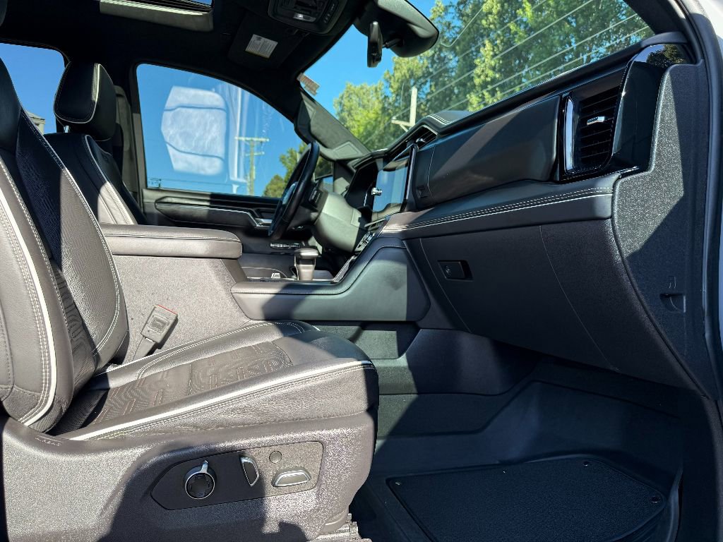 Used 2024 GMC Sierra 1500 AT4X image 33