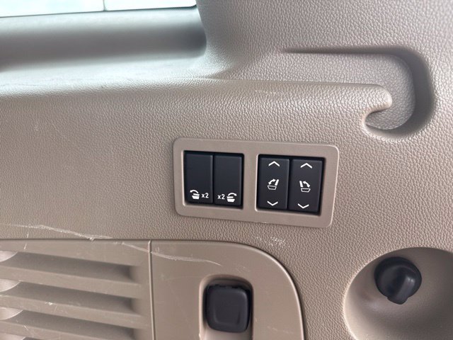 Used 2016 Chevrolet Suburban LTZ AWD/4WD image 14