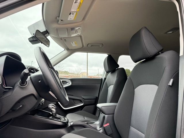 Used 2025 Kia Soul LX image 10
