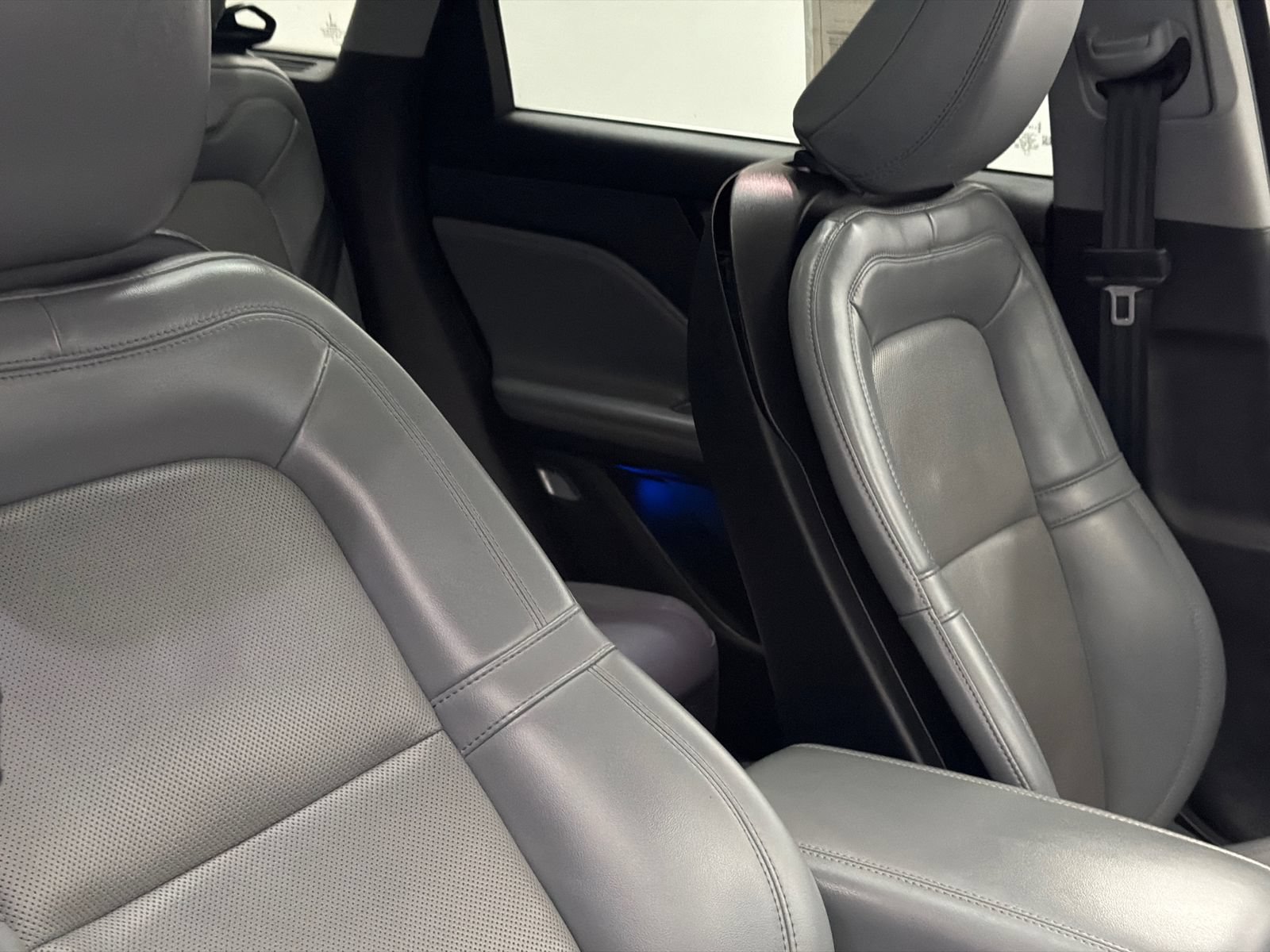 Used 2022 Lincoln Corsair AWD w/ Premium Package image 11
