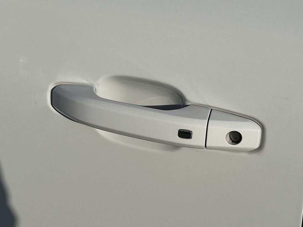 Used 2023 Chevrolet Colorado LT w/ LT Convenience Package III image 15